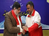 اهدای نشان افتخاری جمعیت هلال احمر به فرماندار دماوند