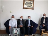 دیدار جمعی از مسئولان با خانواده شهید مصیب شریف آهی