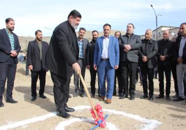 کلنگ پروژه احداث ساختمان بخشداری مرکزی دماوند به دست فرماندار دماوند به زمین خورد